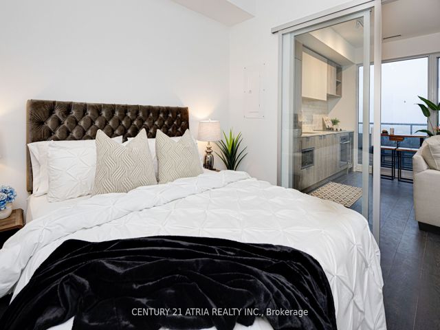 1810 - 2020 Bathurst St