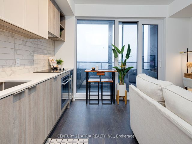 1810 - 2020 Bathurst St