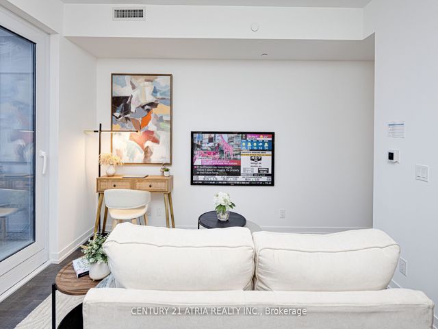 1810 - 2020 Bathurst St
