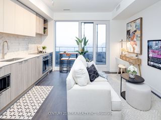 1810 - 2020 Bathurst St