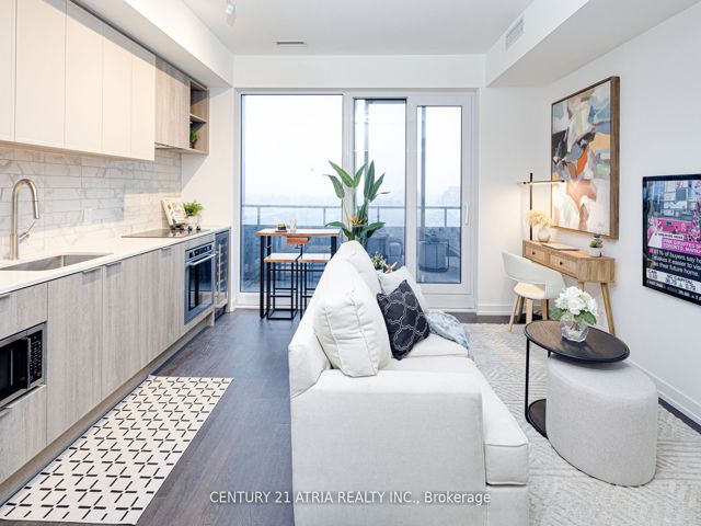 1810 - 2020 Bathurst St