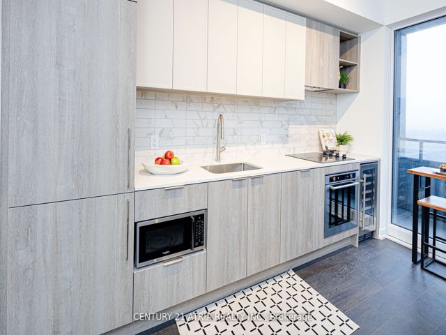 1810 - 2020 Bathurst St