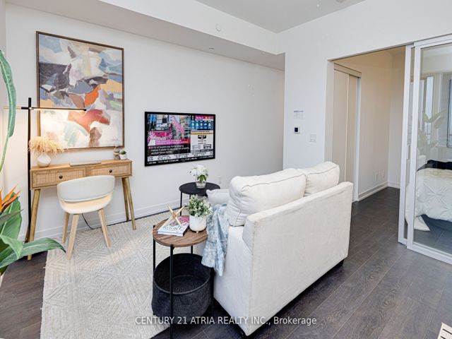 1810 - 2020 Bathurst St