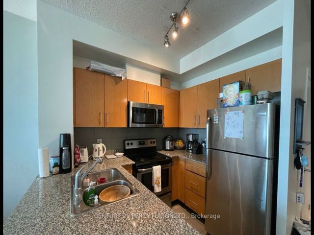3407 - 16 Yonge St