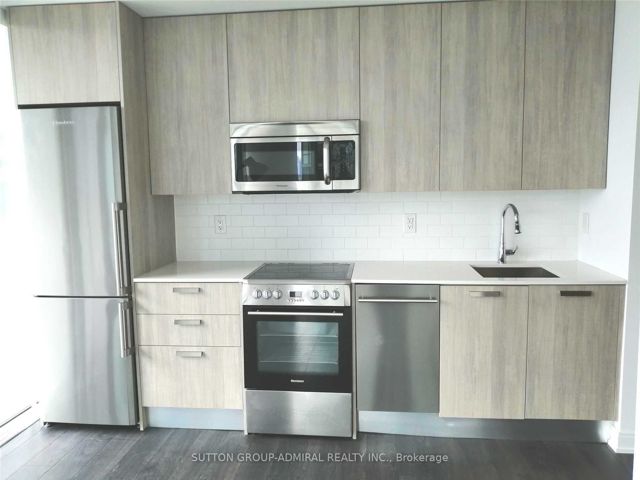 2204 - 42 Charles St E