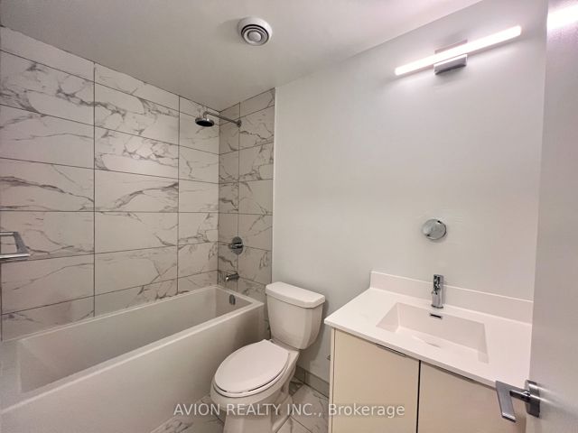 214 - 181 Sheppard Ave