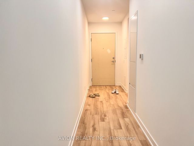 214 - 181 Sheppard Ave