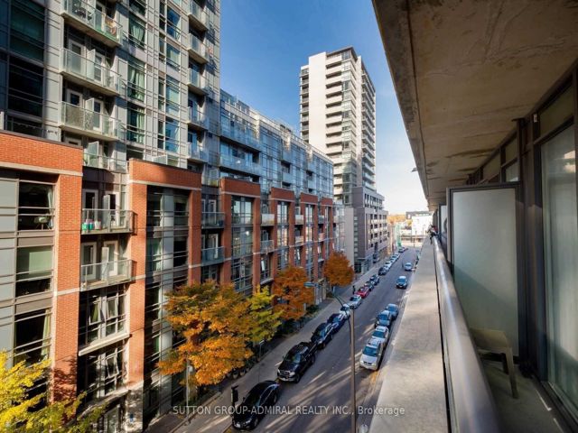 512W - 36 Lisgar St