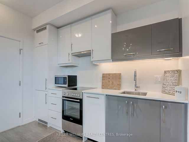 LPH03 - 181 Huron St