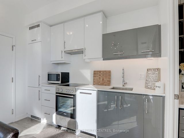 LPH03 - 181 Huron St