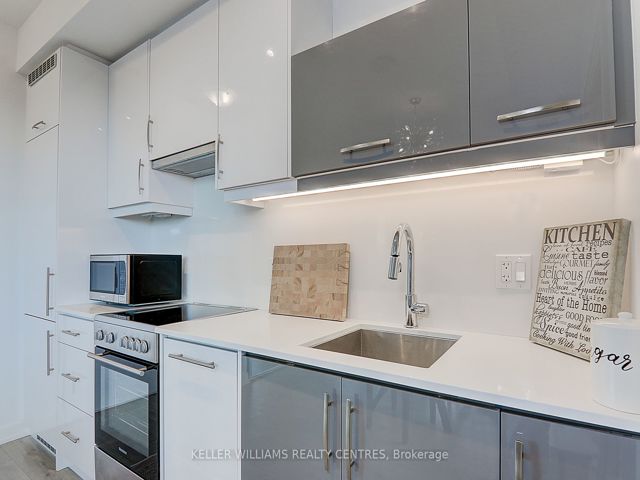 LPH03 - 181 Huron St