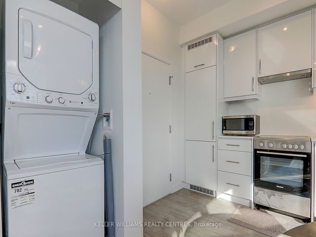 LPH03 - 181 Huron St