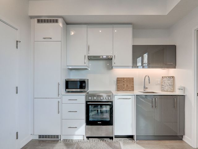 LPH03 - 181 Huron St