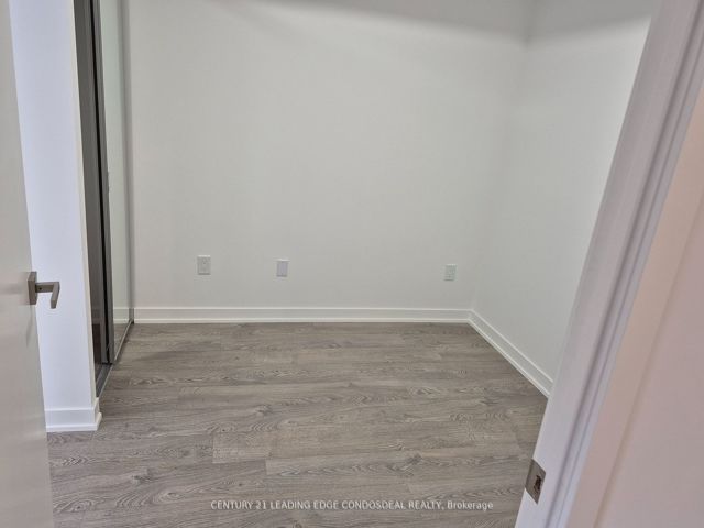 425 - 500 Wilson Ave