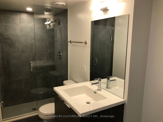 1002 - 60 Shuter St