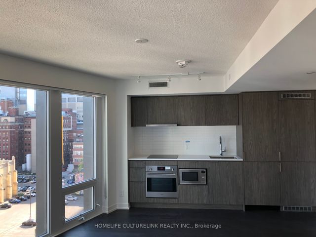 1002 - 60 Shuter St