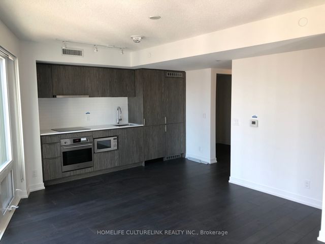 1002 - 60 Shuter St