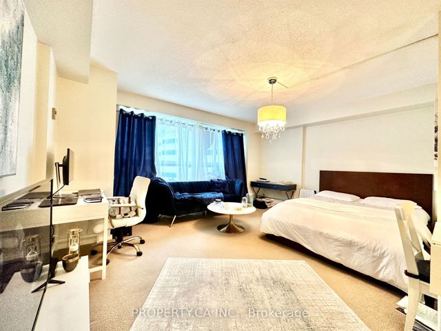 503 - 77 Harbour Sq