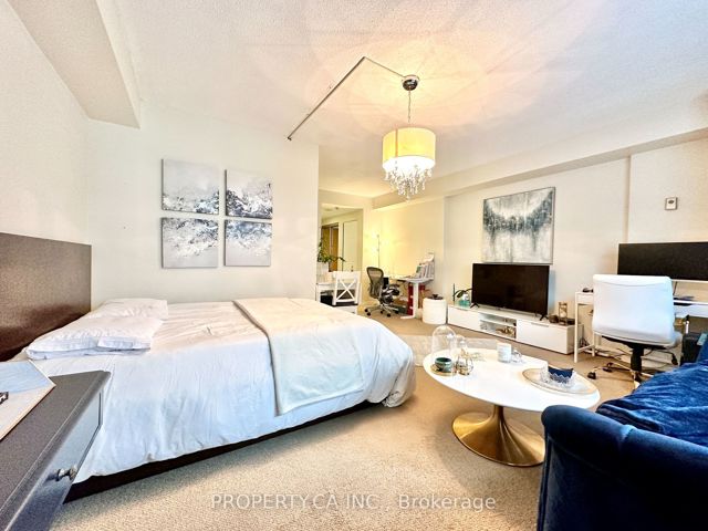 503 - 77 Harbour Sq