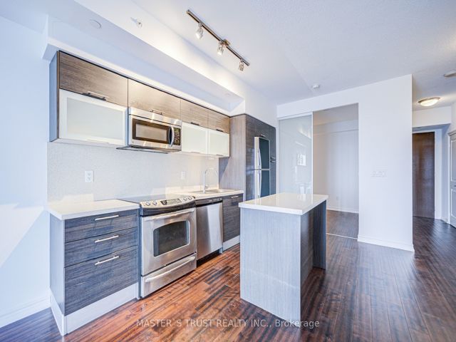 4604 - 386 Yonge St