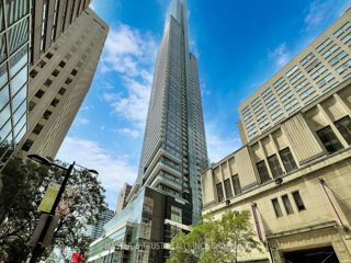 4604 - 386 Yonge St