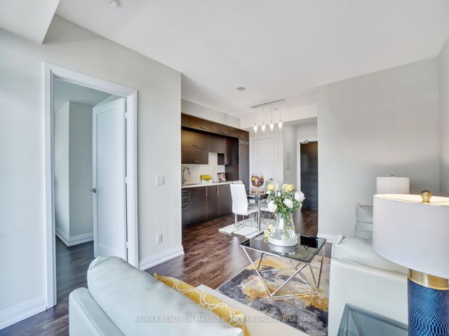 2204 - 2 Anndale Dr