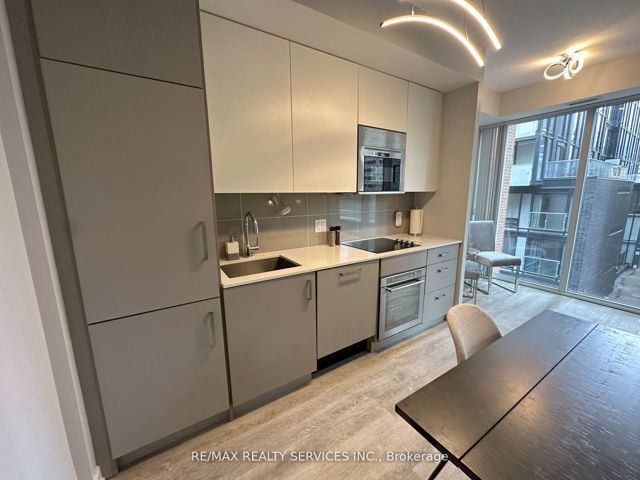 408 - 17 Dundonald St