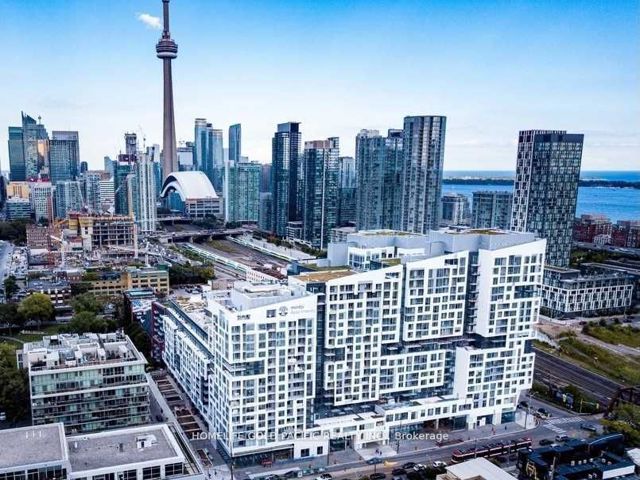 516W - 27 Bathurst St