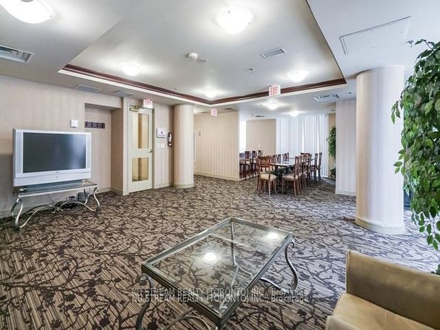 1106 - 20 Olive Ave