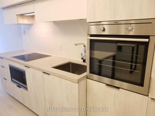3103 - 8 Eglinton Ave E