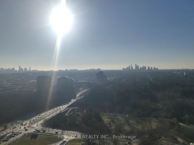 3011 - 30 Inn On The Park Dr