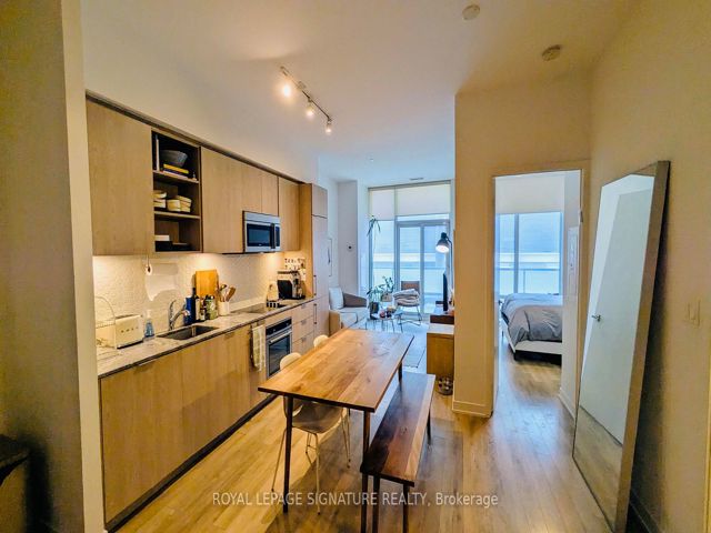 201 - 50 Ordnanace St