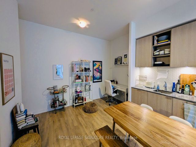 201 - 50 Ordnanace St