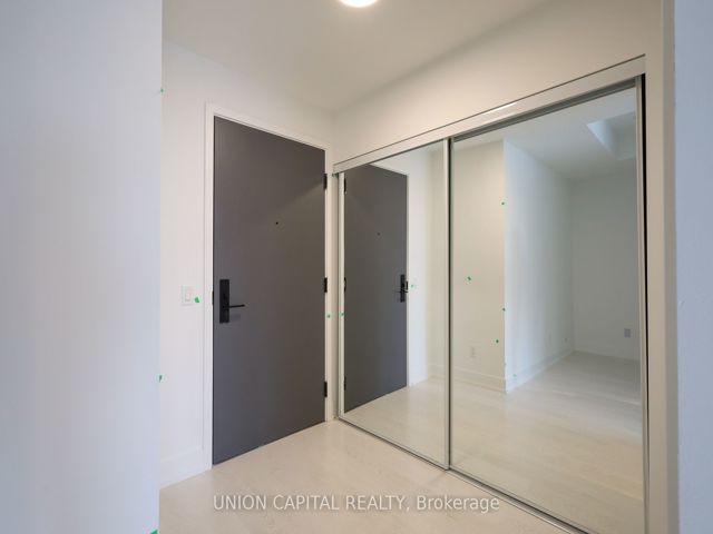 2408 - 308 Jarvis St