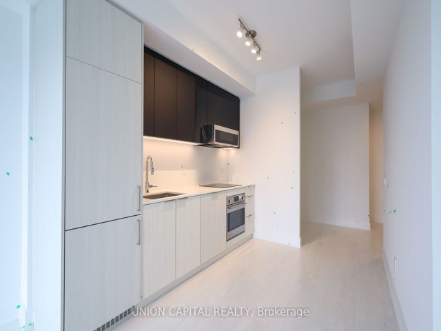 2408 - 308 Jarvis St