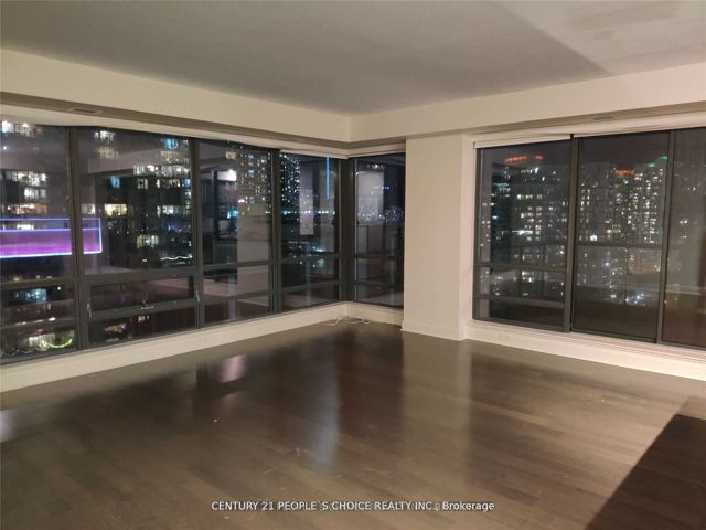 1808 - 438 King St W