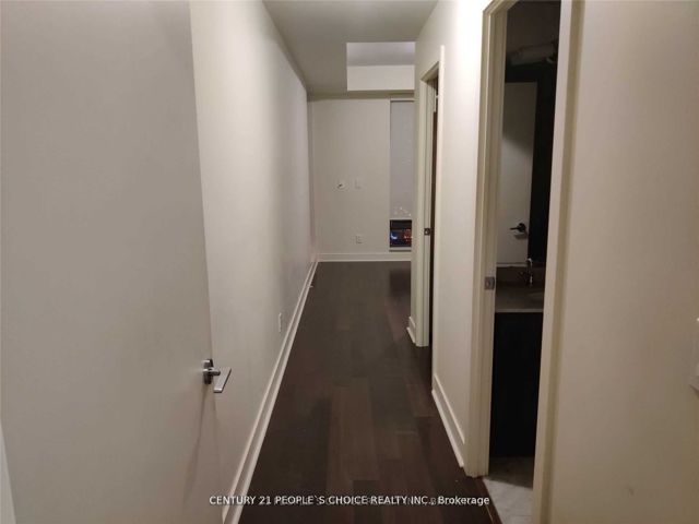 1808 - 438 King St W