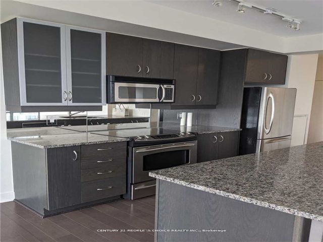 1808 - 438 King St W