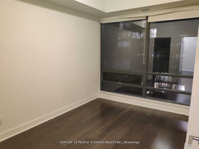 1808 - 438 King St W