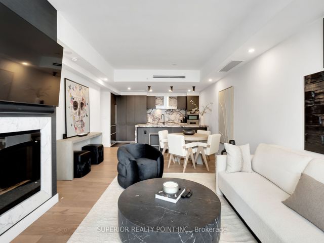 4408 - 180 University Ave