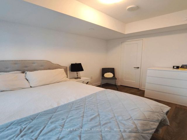 2902 - 195 Redpath Ave