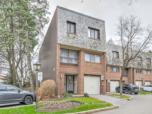 9 - 70 Castlebury Cres