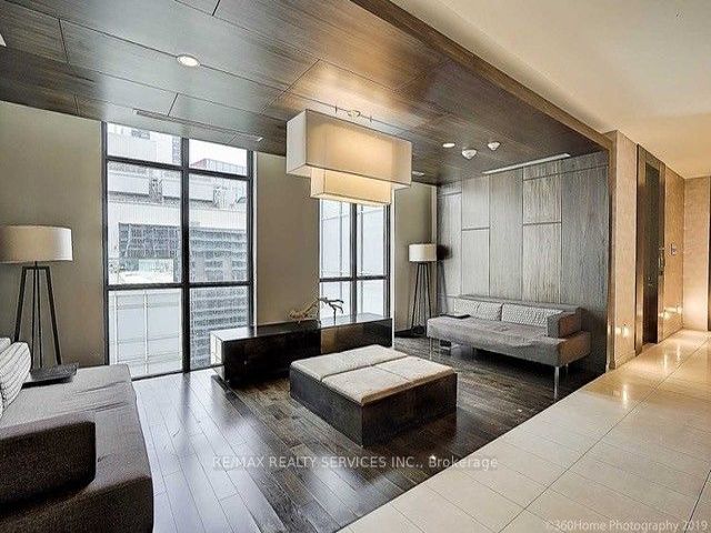 1608 - 300 Front St W