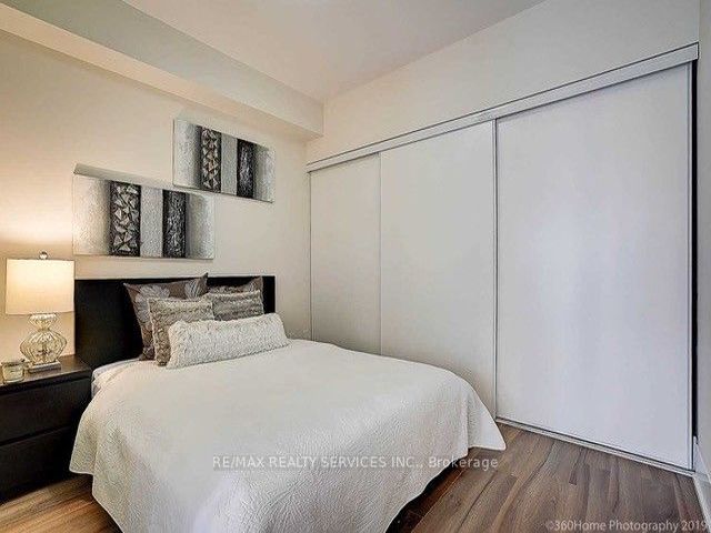 1608 - 300 Front St W