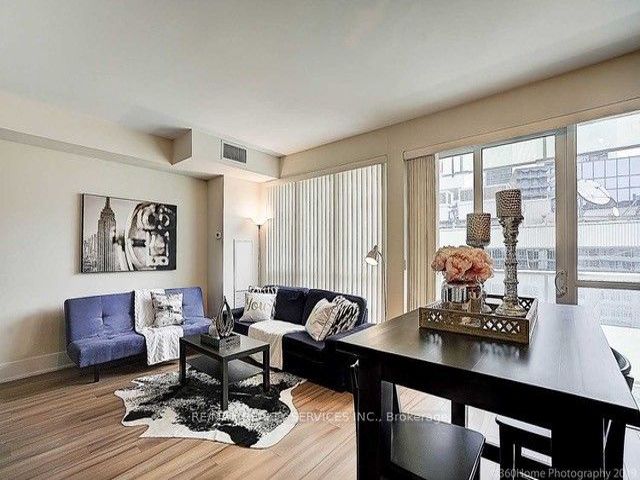 1608 - 300 Front St W