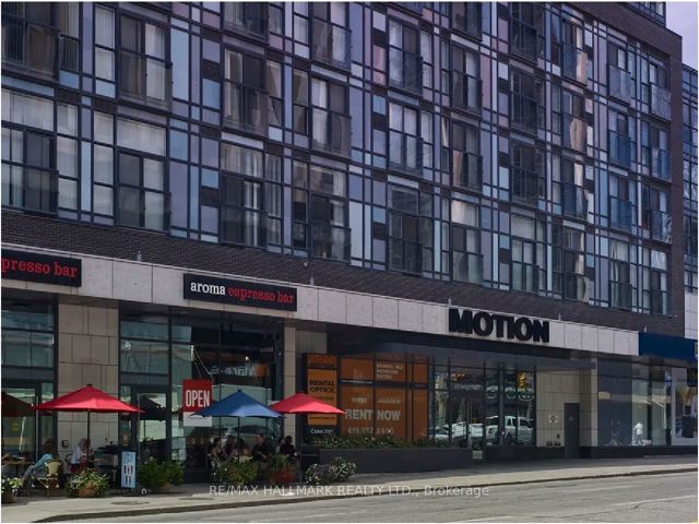 808 - 570 Bay St
