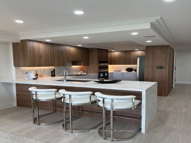 605 - 55 Skymark Dr