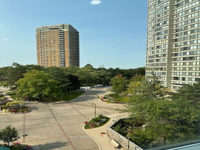 605 - 55 Skymark Dr