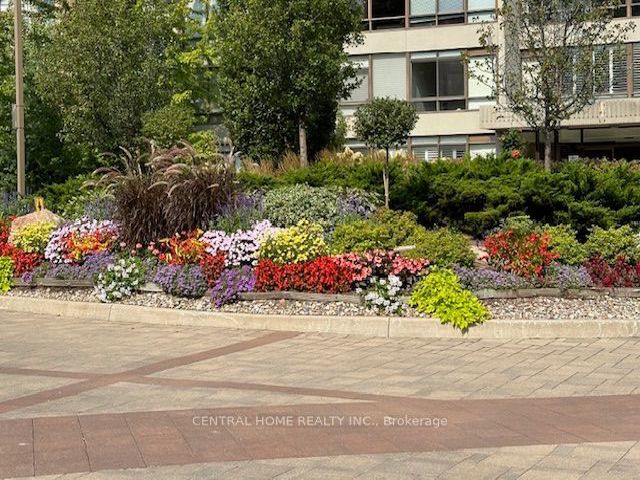 605 - 55 Skymark Dr
