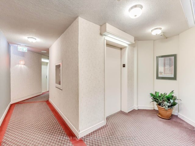 406 - 11 Thorncliffe Park Dr